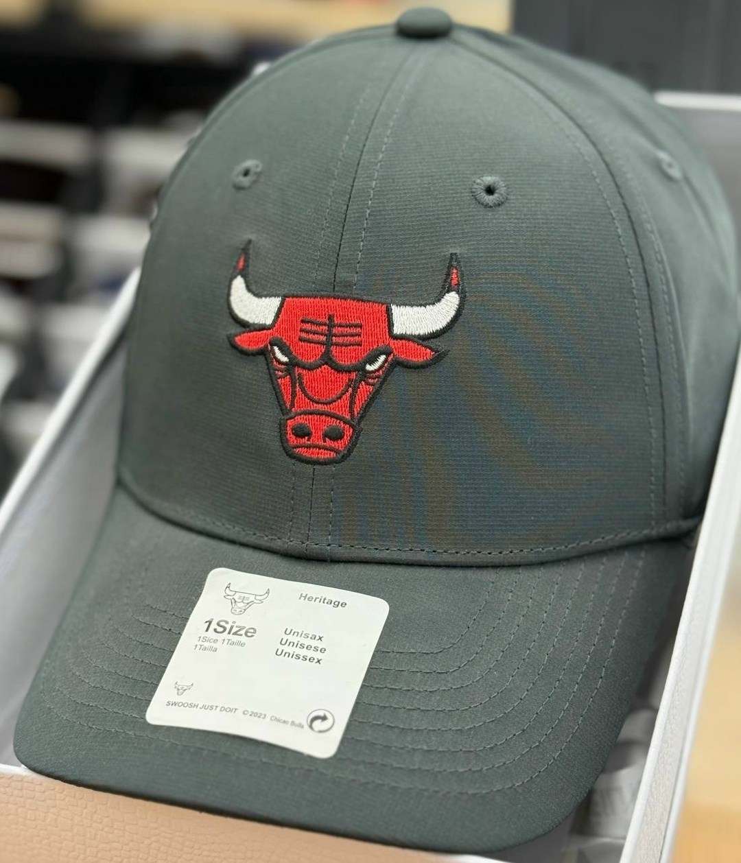 красная кепка чикаго булс,chicago bulls new era,чикаго булс кепки бело красные,кепка new era nba 9fifty chicago bulls snapback,бейсболка new era chicago bulls