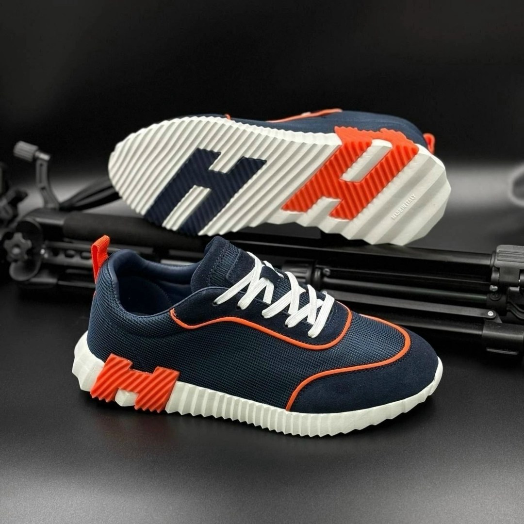 кроссовки мужские hermes,кроссовка мужской,кроссовки для мужчин,кроссовки hermes,мужские комбинированные кроссовки hermes 2026 синие с красной буквой на подошве