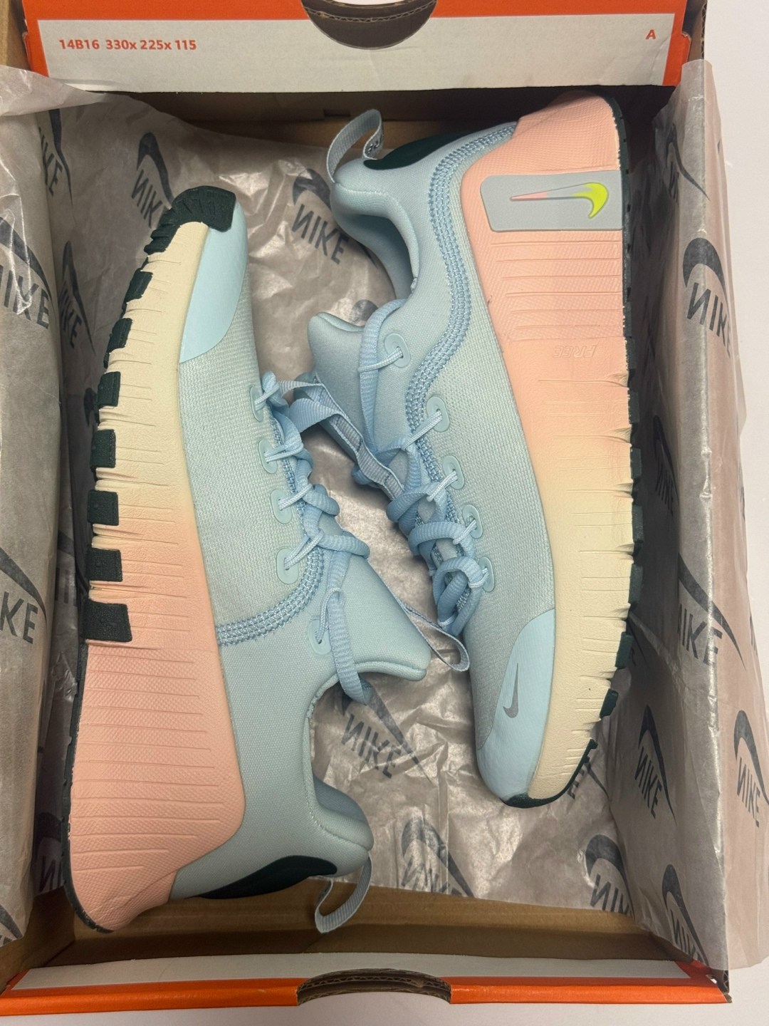 кроссовки nike,женские кроссовки nike,кроссовки,кроссовки мужские женские,кроссовки женскиe