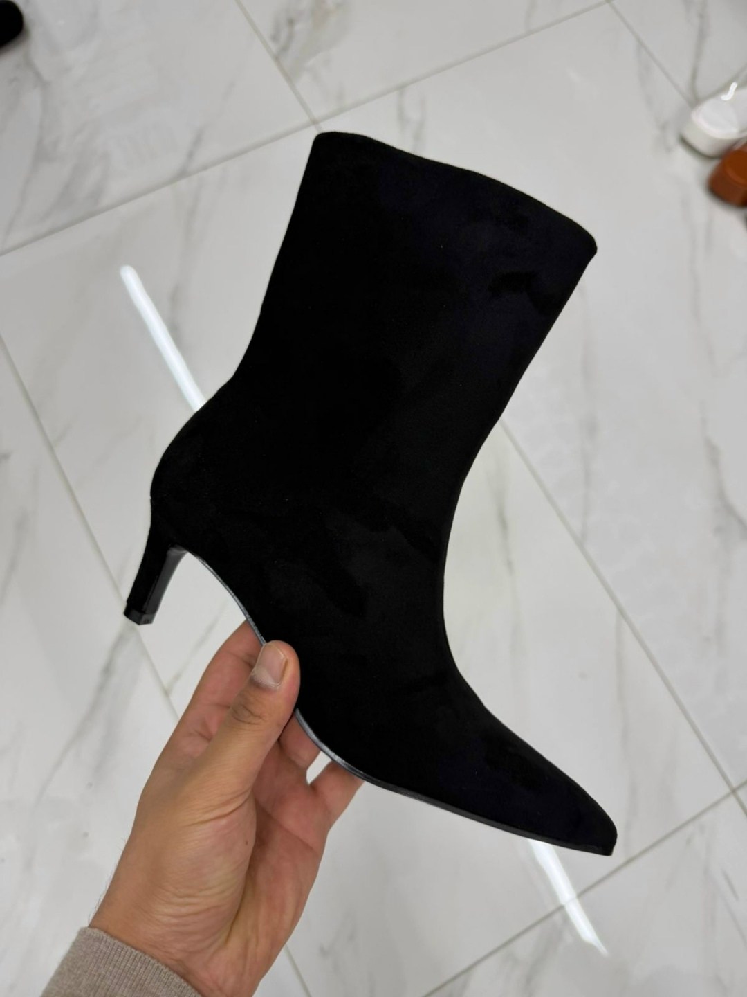 сапоги демисезонные на маленьком каблуке gh collection,женские сапоги,сапоги демисезонные на маленьком каблуке gh collection цвет черный,сапоги трубы зара,женская