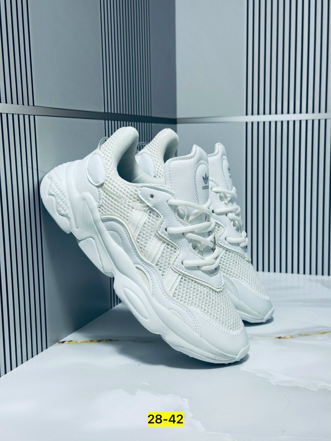 кроссовки adidas,кроссовки adidas ozweego,женские кроссовки adidas ozweego,кроссовки ozweego originals adidas,кроссовки мужские adidas ozweego