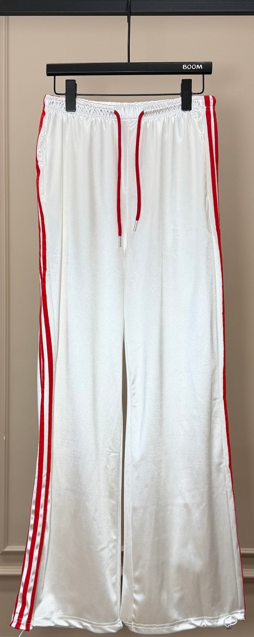 брюки оранжевые с лампасами og adibreak tp,спортивные штаны adidas originals оранжевый,оранжевые штаны,треники адидас оранжевые,оранжевые спортивные штаны женские