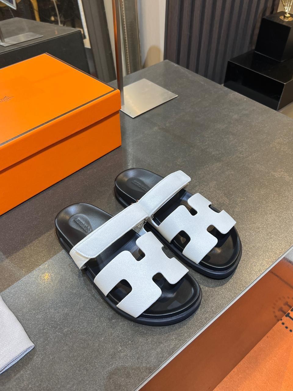сандалии hermes,шлепанцы hermes,,тапочки hermes,кожаные шлепанцы