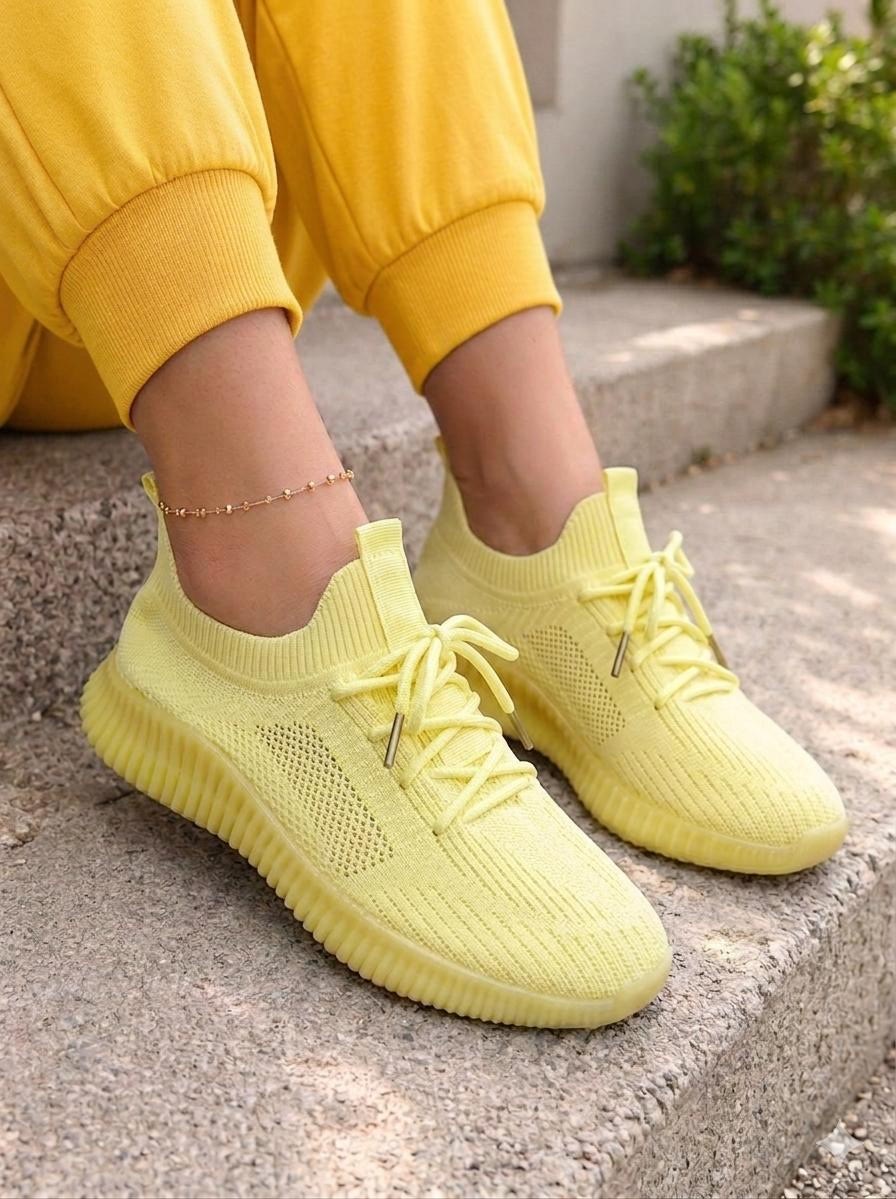 ,кроссовки женскиe,желтые кроссовки,кроссовки лимонного цвета женские,adidas yeezy boost 350 желтые
