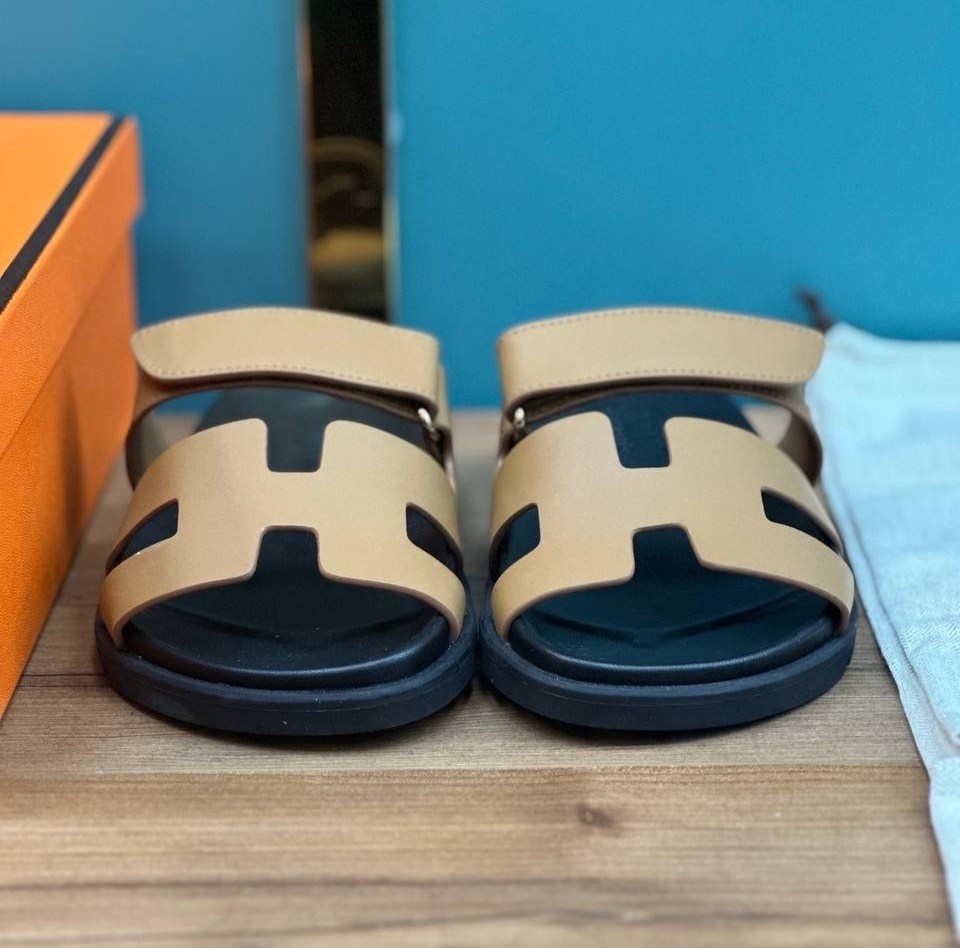 ,шлепки эрмес,сандалии hermes,шлепанцы hermes,шлепанцы гермес коричневые