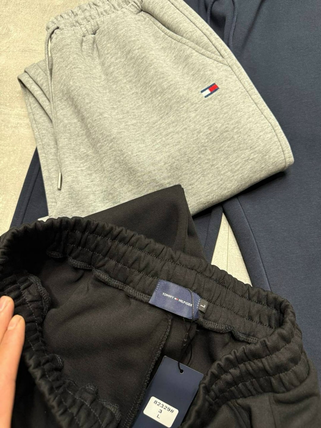 cпортивные брюки tommy hilfiger,спортивные штаны tommy hilfiger,брюки мужские tommy hilfiger,спортивные штаны,спортивные штаны на флисе мужские
