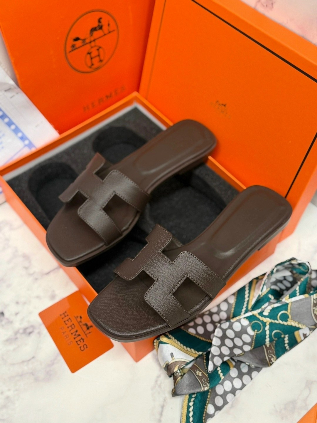шлепанцы hermes,шлепки эрмес оран,шлепки hermes женские,шлепки эрмес,