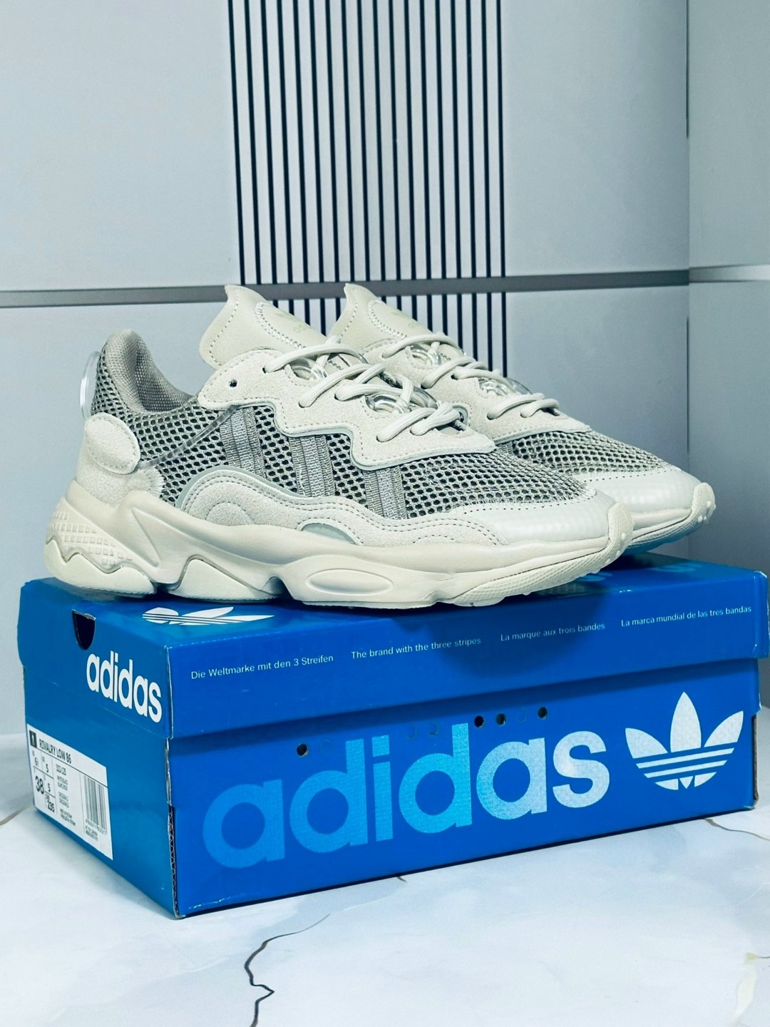 кроссовки adidas ozweego,мужские кроссовки adidas ozweego,кроссовки ozweego originals adidas,женские кроссовки adidas ozweego,кроссовки adidas