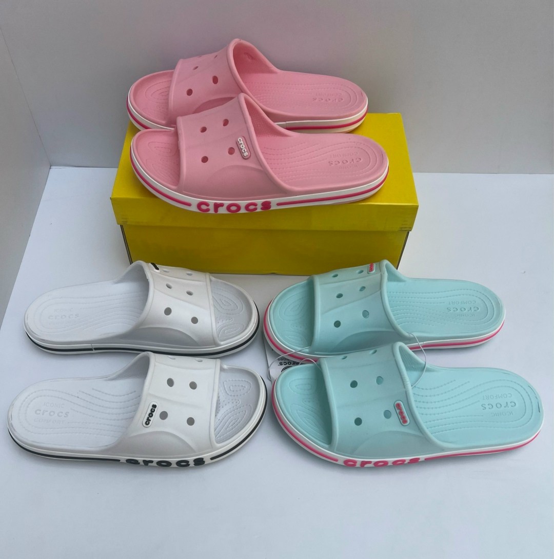 шлепанцы crocs,,на плоской подошве crocs,сабо crocs,шлепанцы crocs bayaband slide