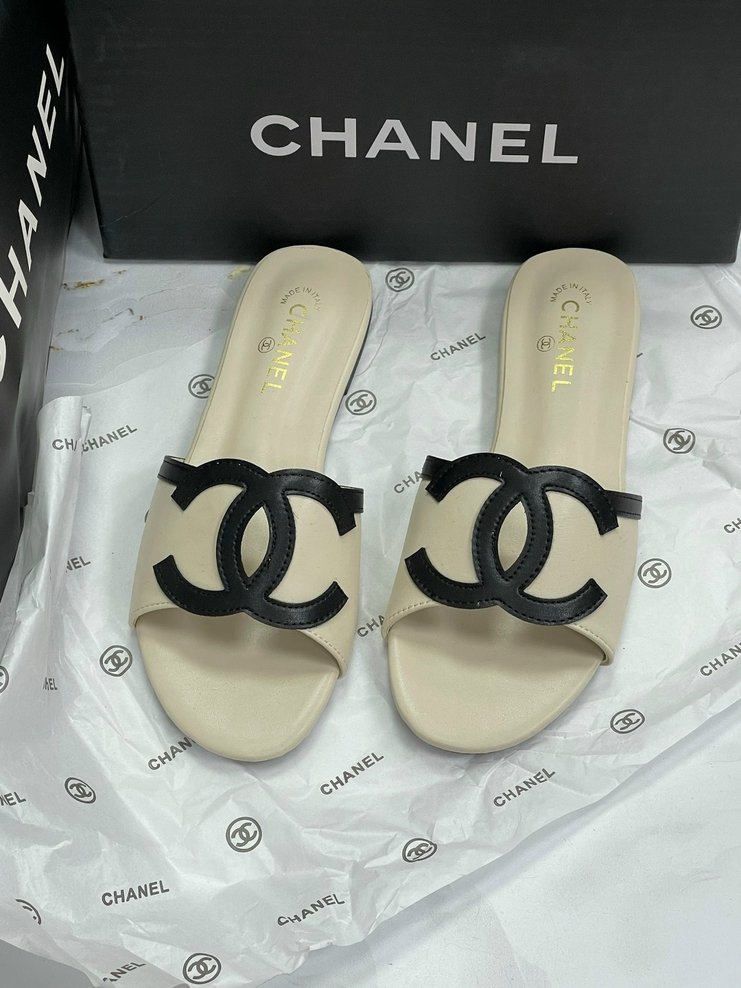 шлепанцы chanel,сандалии chanel,шлепки chanel,chanel slipper,chanel шлепанцы женские