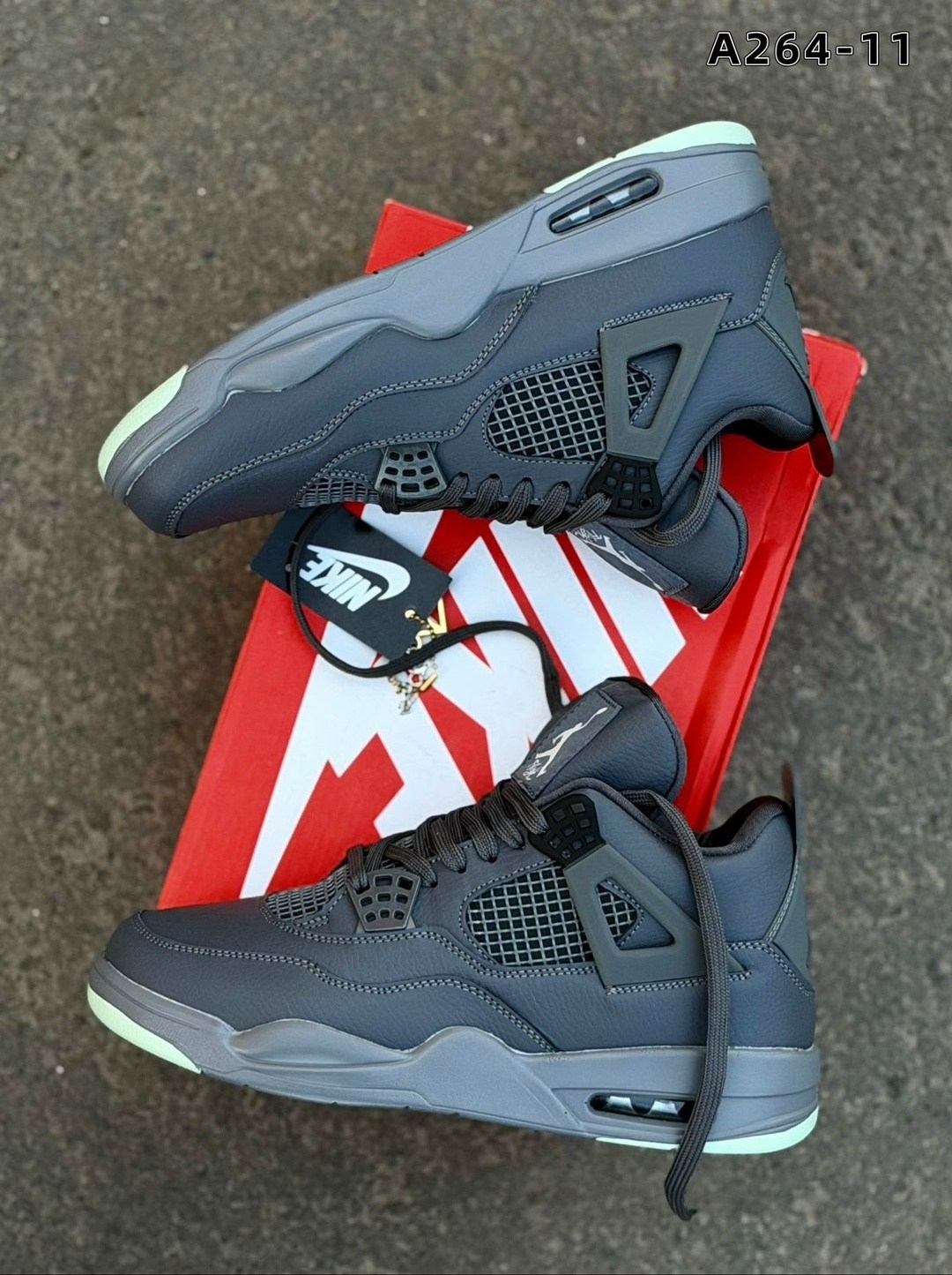 кроссовки nike air jordan 4 retro black cat,кроссовки nike air jordan 4 retro,кроссовки nike air jordan 4,nike air jordan 4 black cat,nike air jordan 4 retro black
