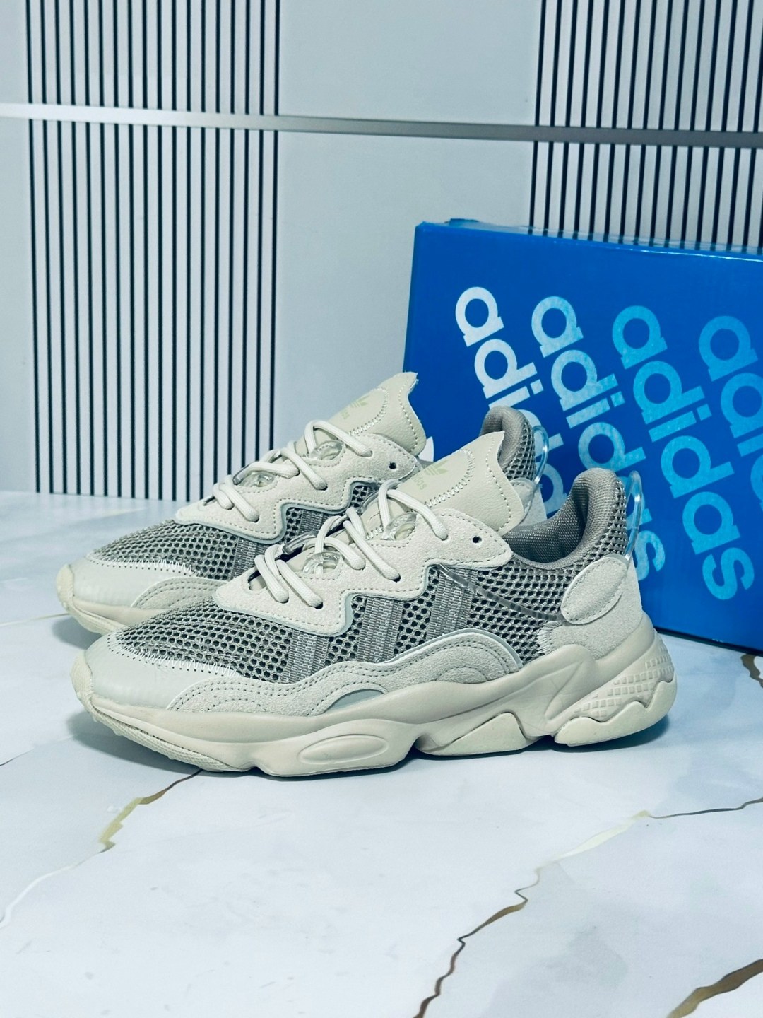 кроссовки adidas ozweego,мужские кроссовки adidas ozweego,кроссовки ozweego originals adidas,женские кроссовки adidas ozweego,кроссовки adidas