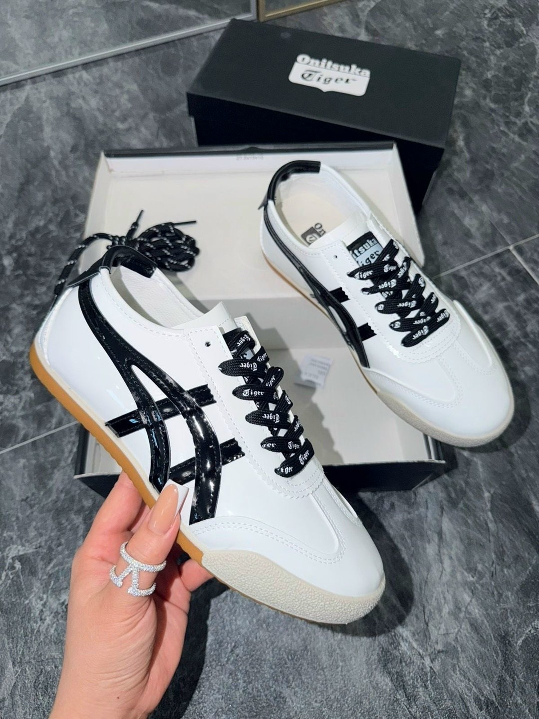 ,asics tarther og,кроссовки onitsuka tiger,кроссовки asics,asics onitsuka tiger