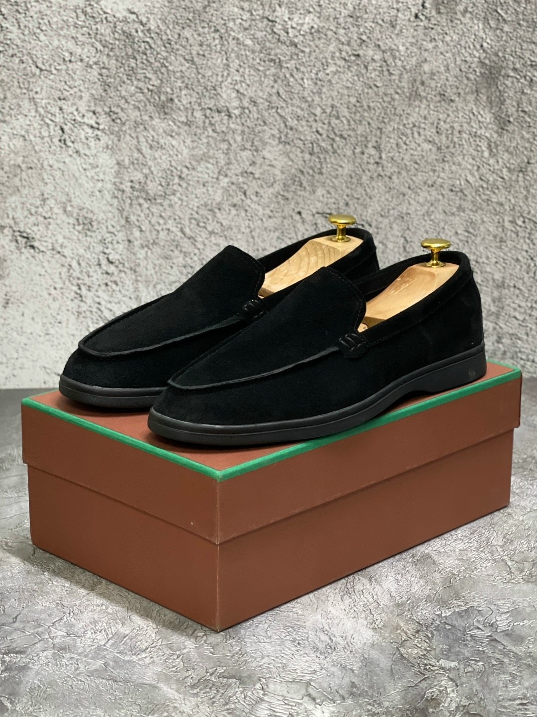 лоферы из натуральной замши loro piana,лоферы loro piana мужские,лоферы loro piana,лоферы замшевые мужские,
