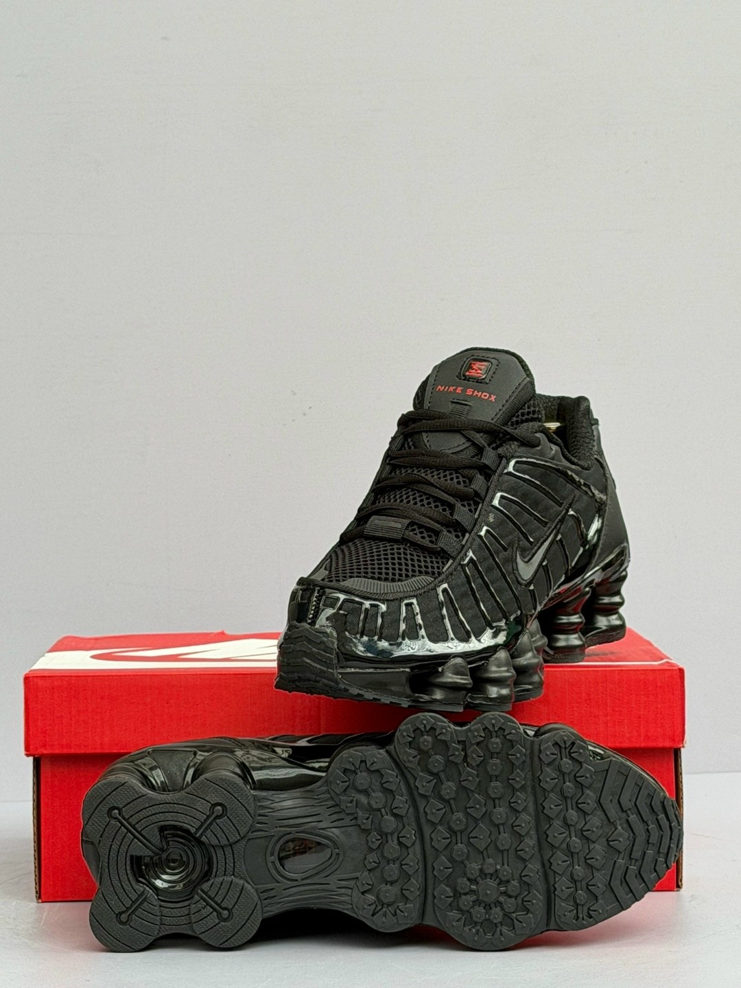 кроссовки nike shox tl,nike shox tl black,кроссовки nike shox tl черные,кроссовки nike shox,мужские кроссовки nike shox tl av3595-002
