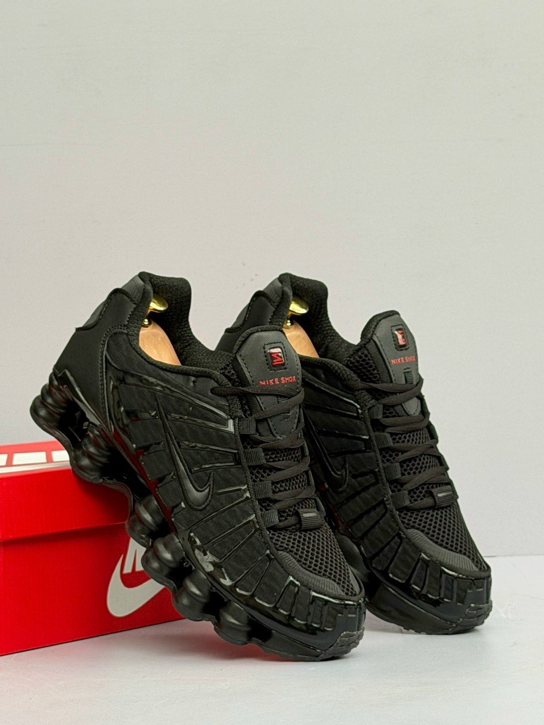 кроссовки nike shox tl,nike shox tl black,кроссовки nike shox tl черные,кроссовки nike shox,мужские кроссовки nike shox tl av3595-002