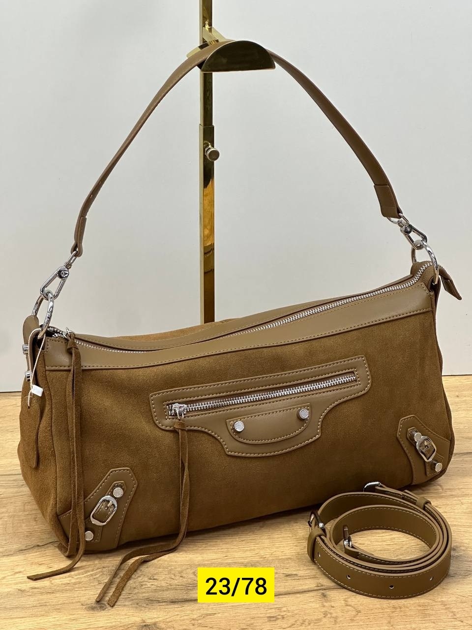 сумка женская balenciaga,le cagole xs черная женская кожаная сумка через плечо balenciaga,сумки balenciaga,сумки баленсиага уродливая,le cagole маленькая черная женская кожаная сумка на плечо balencia