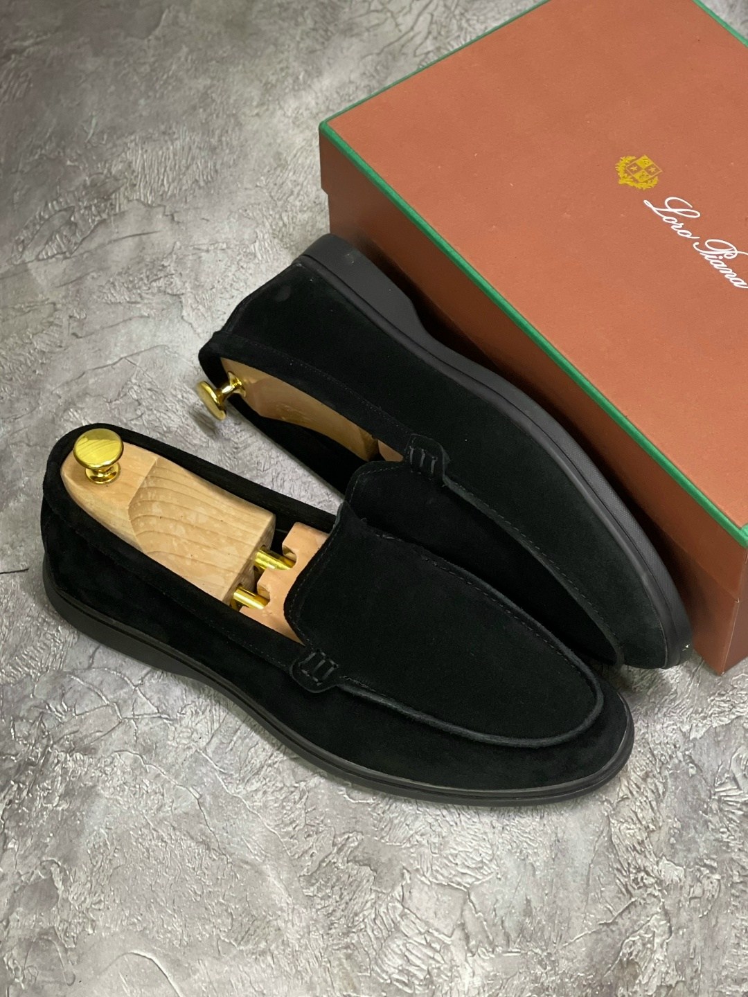 лоферы из натуральной замши loro piana,лоферы loro piana мужские,лоферы loro piana,лоферы замшевые мужские,
