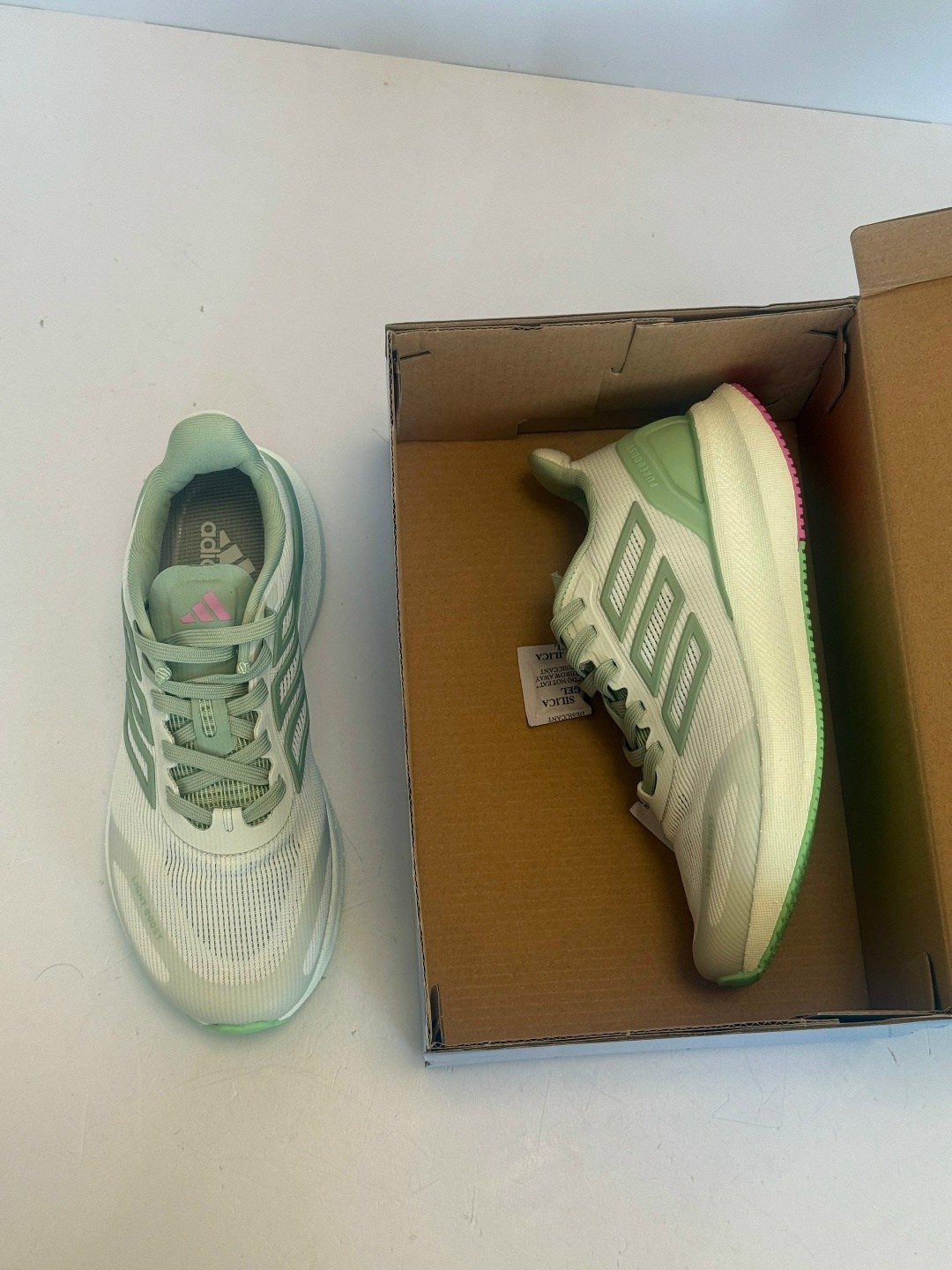 кроссовки adidas,кроссовки женские adidas,кроссовки мужские женские adidas,кроссовки для бега adidas supernova,кроссовки
