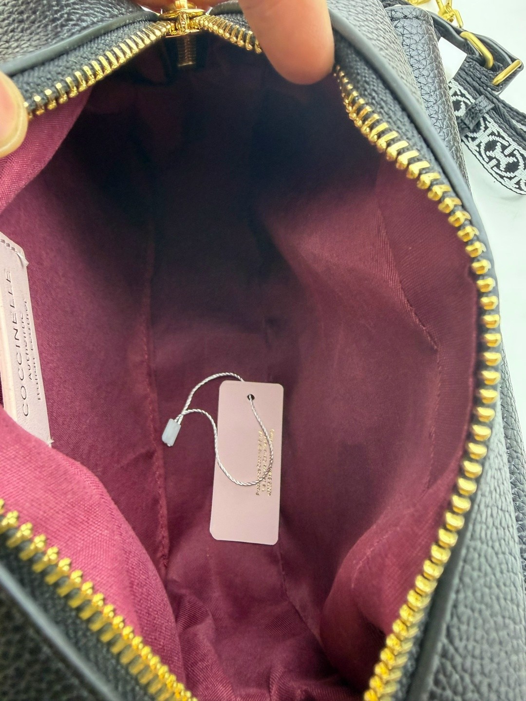 coccinelle сумка кросс-боди на плечо beat soft,сумка coccinelle,сумка женская coccinelle,coccinelle сумка на плечо кросс-боди,сумка coccinelle через плечо