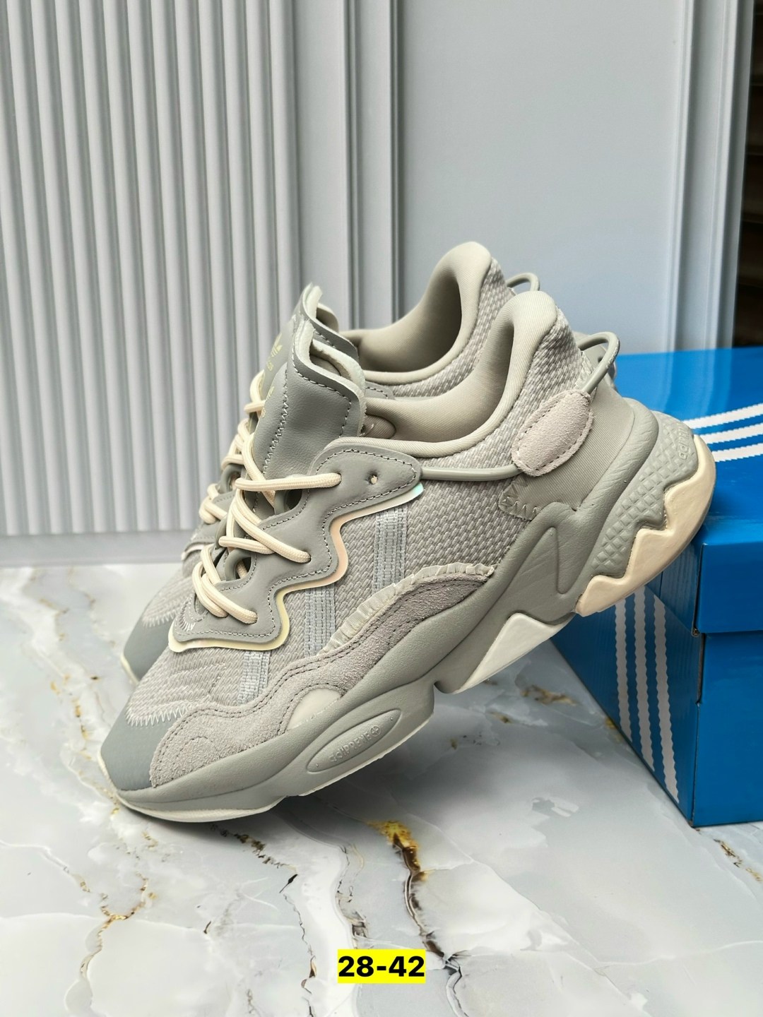 кроссовки adidas ozweego,кроссовки ozweego originals adidas,женские кроссовки adidas ozweego,кроссовки adidas,кроссовки adidas ozweego originals adidas цвет бежевый серый