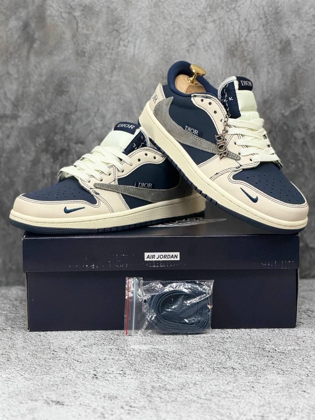 кроссовки travis scott x air jordan 1 low,кроссовки nike air jordan 1 low x travis scott,nike air jordan 1 low travis scott,nike air jordan 1 low x travis scott,кроссовки travis scott x nike air jorda