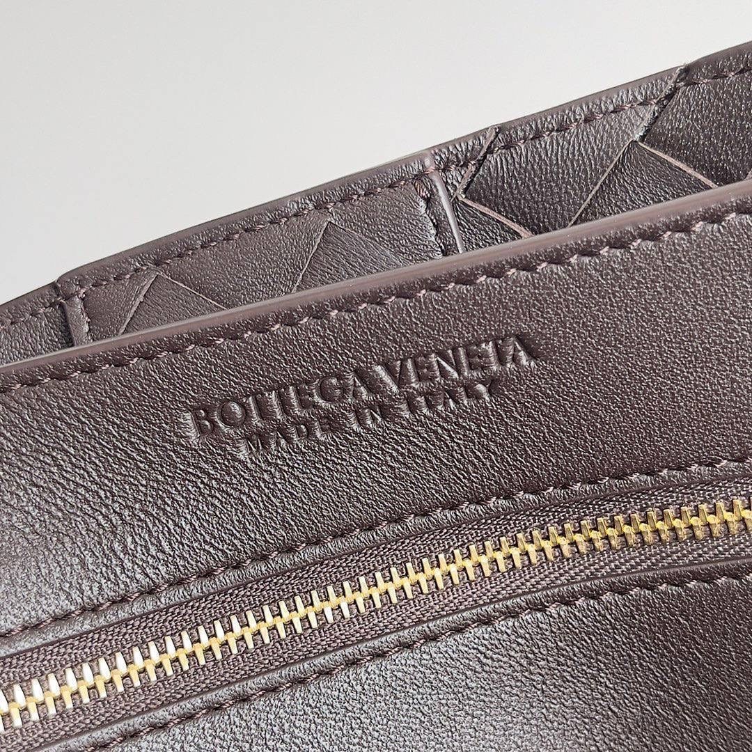 сумка bottega veneta,сумка bottega veneta плетеная,bottega veneta bag,женская сумка bottega veneta,женская сумка тоут