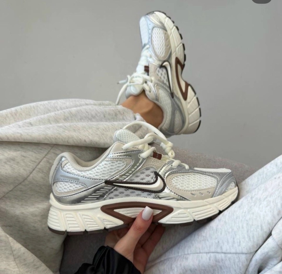 кроссовки nike,женские кроссовки nike v5 rnr white/brown,женские повседневные кроссовки nike v5 rnr,кроссовки спортивные nike,кроссовки nike zoom vomero 5