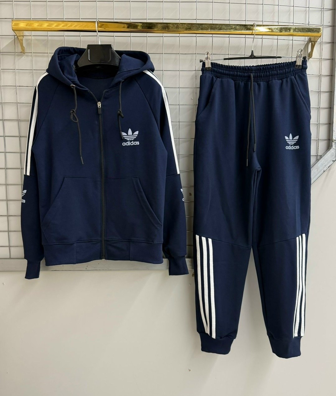 костюм спортивный adidas,детский спортивный костюм для мальчика,мужской спортивный костюм адидас серый,костюм адидас,серый костюм адидас
