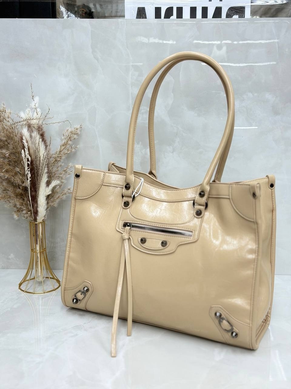 сумка balenciaga,сумка баленсиага белая,белая сумка баленсиага 2026,сумки баленсиага,женская сумка balenciaga