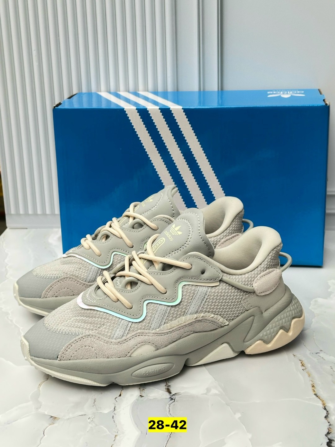 кроссовки adidas ozweego,кроссовки ozweego originals adidas,женские кроссовки adidas ozweego,кроссовки adidas,кроссовки adidas ozweego originals adidas цвет бежевый серый