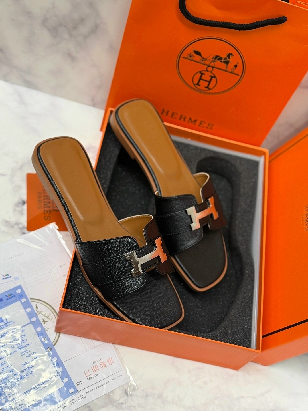 шлепанцы hermes,шлепки hermes женские,шлепки hermes 2026,босоножки hermes,босоножки женские hermes