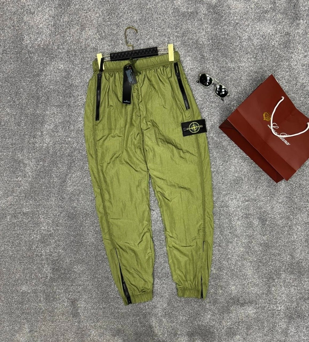 спортивные штаны stone island,штаны stone island,штаны стон айленд,штаны джоггеры,брюки спортивные stone island