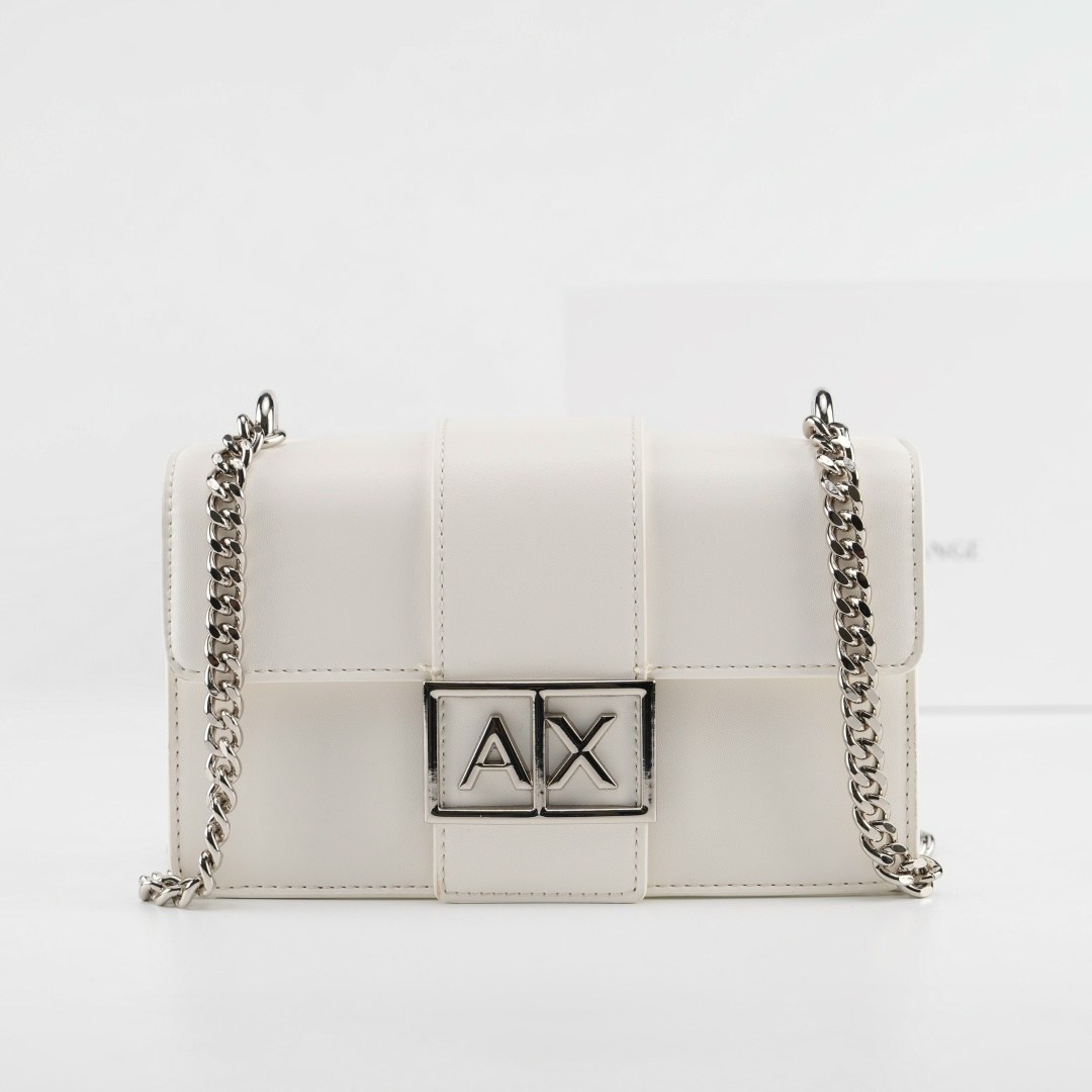 сумка через плечо armani exchange,armani exchange сумка,сумка,белая сумка через плечо,женская сумка