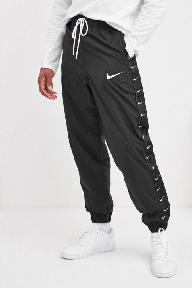 спортивные штаны nike,штаны спортивные мужские nike,штаны nike,nike nsw swoosh woven pants,nike sportswear swoosh woven pants black
