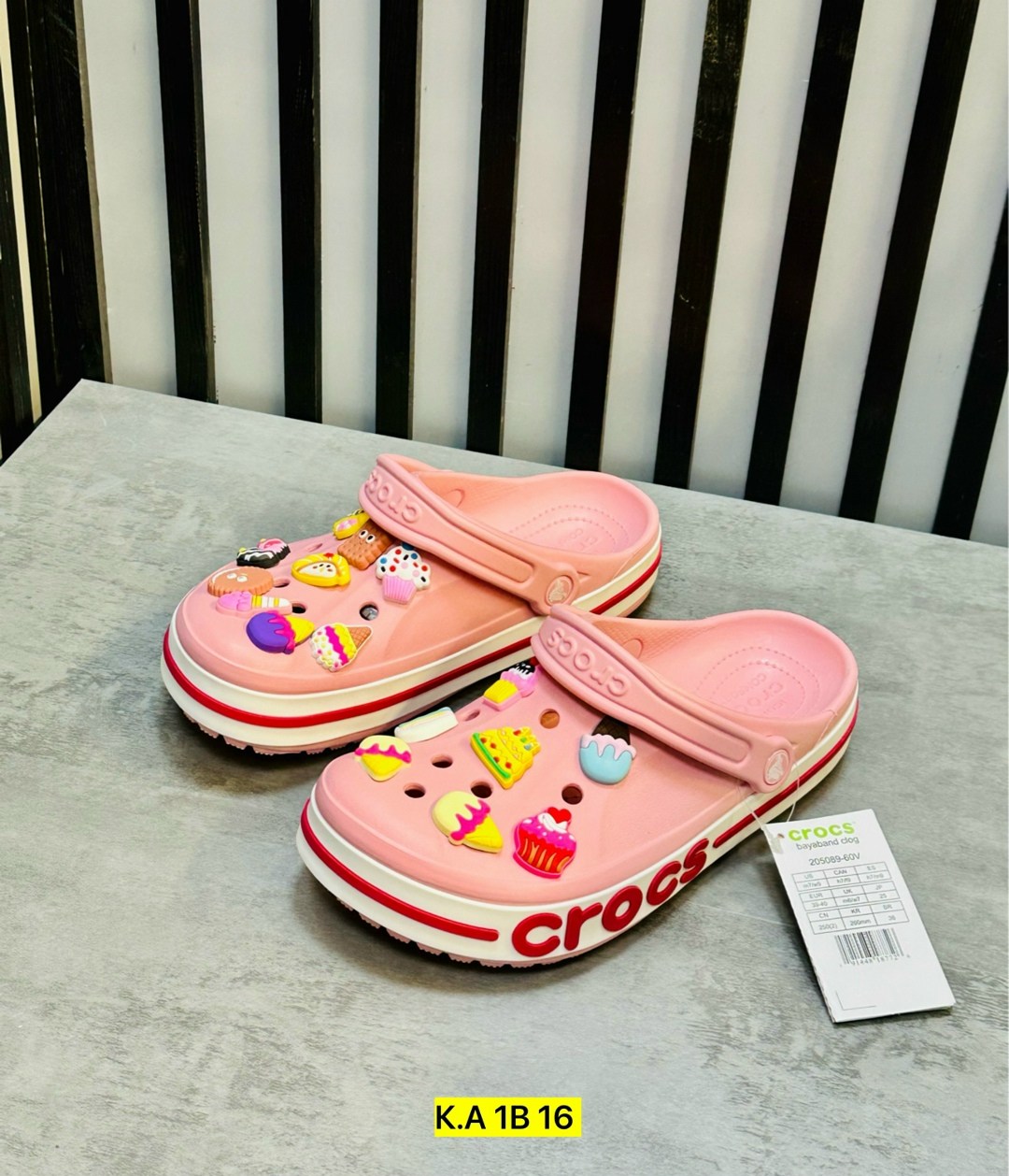 шлепанцы крокс,кроксы ,кроксы 2026,crocs jibbitz charms,кроксы женские