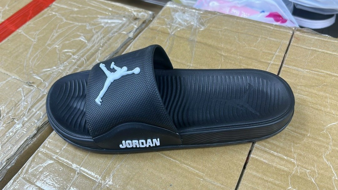 сланцы adidas,adidas adilette comfort,шлепки adidas мужские,шлепки адидас,шлепанцы мужские adidas adilette comfort