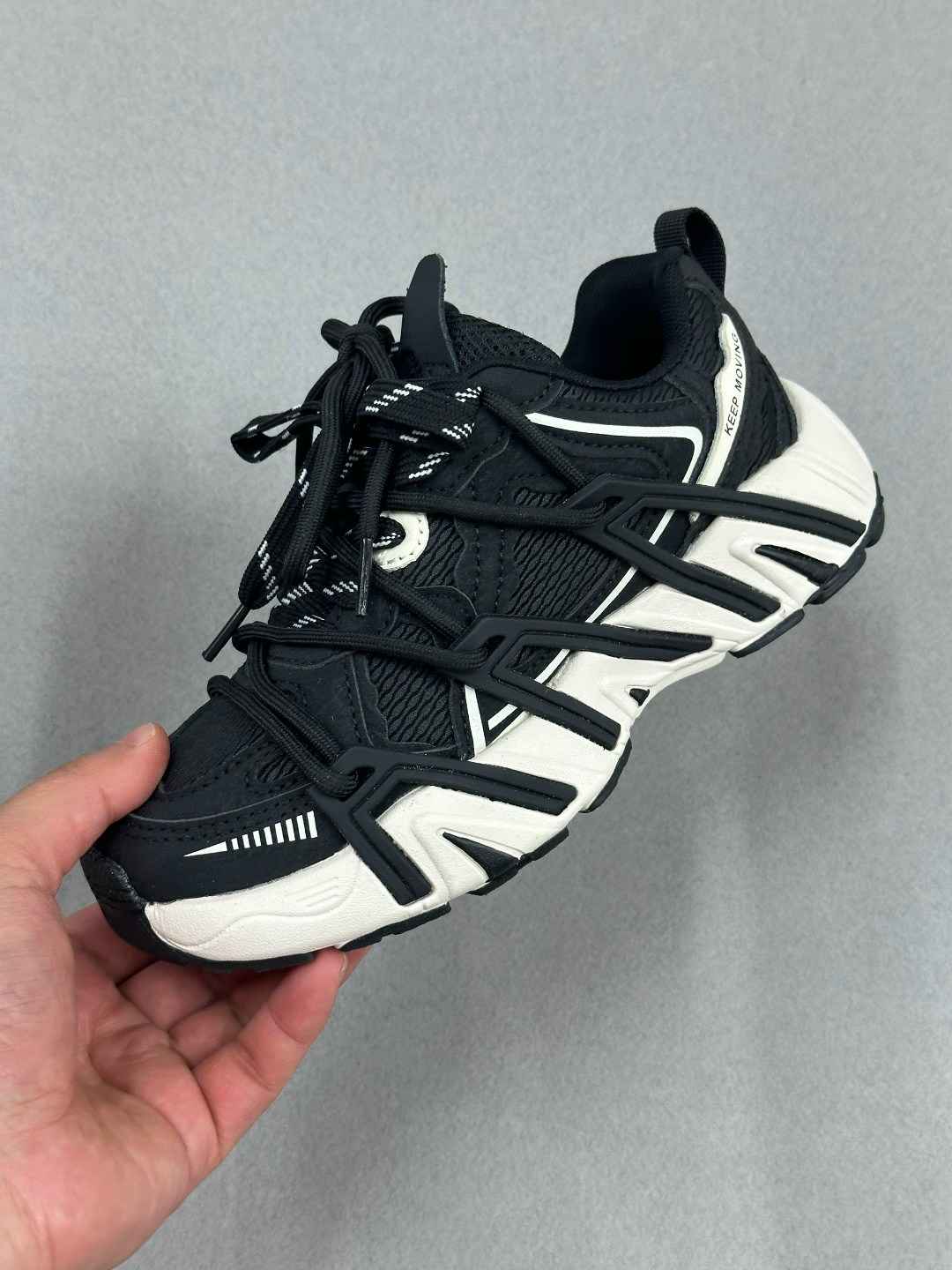 кроссовки balenciaga,balenciaga track 2,кроссовки balenciaga track 2,массивные кроссовки,мужские кроссовки balenciaga track белые с серым