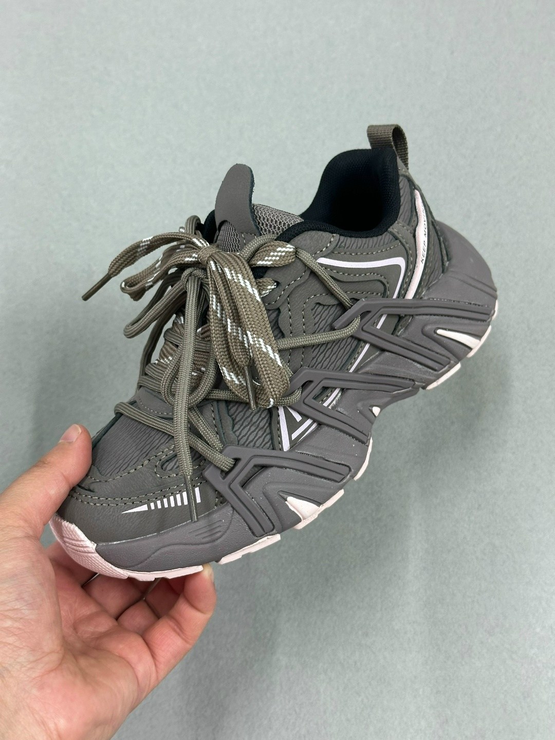 кроссовки balenciaga,balenciaga track 2,кроссовки balenciaga track 2,массивные кроссовки,мужские кроссовки balenciaga track белые с серым