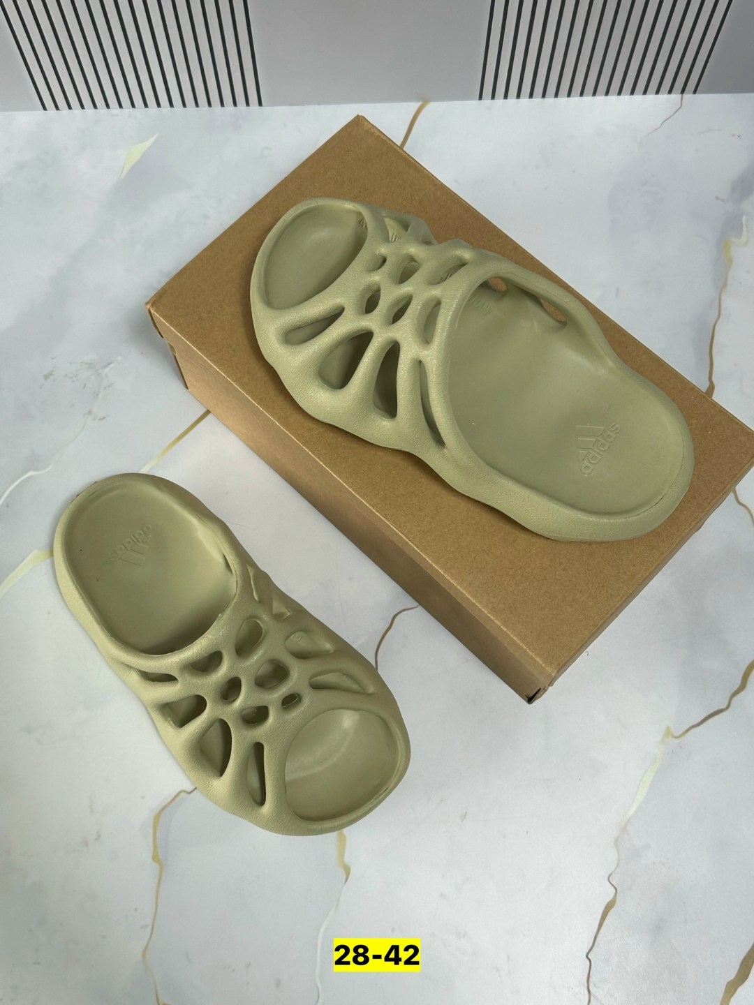 adidas yeezy 450 slide,adidas yeezy 450,adidas yeezy 450 шлепки,,изики летние кроссовки yeezy foam runner