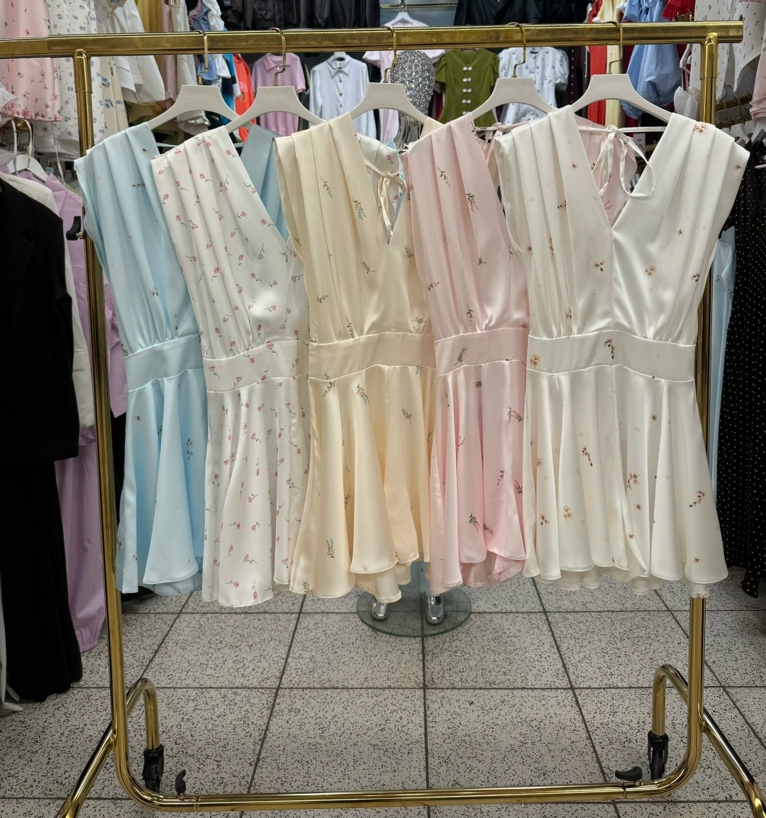 девушка,эскорт девушка,красота девушек,dress,lace dress