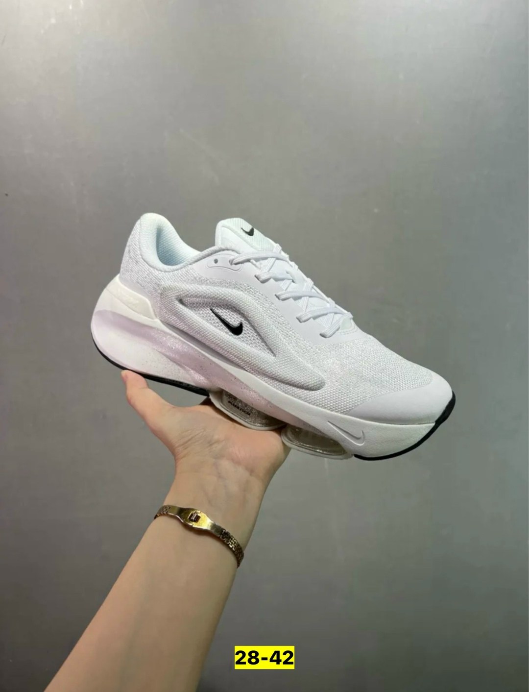 кроссовки,кроссовки женскиe,кроссовки nike,кроссовки взрослые,повседневные кроссовки