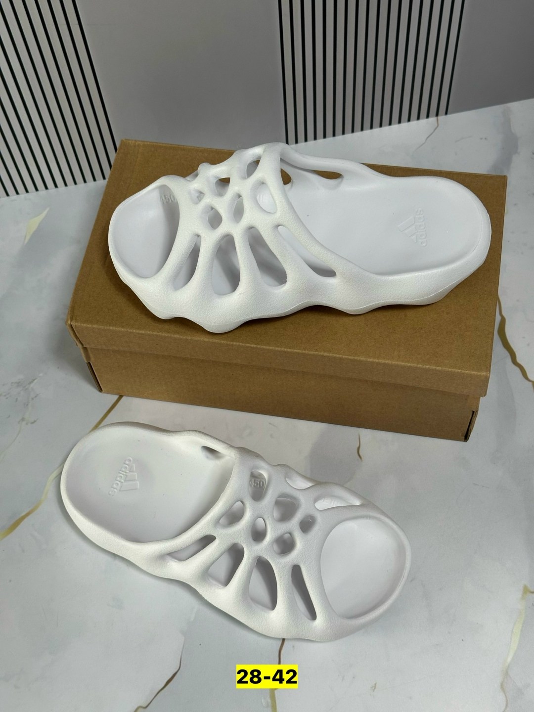 adidas yeezy 450 slide,adidas yeezy 450,adidas yeezy 450 шлепки,,изики летние кроссовки yeezy foam runner