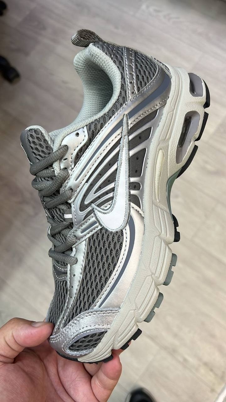 кроссовки nike zoom vomero 5,nike zoom vomero 5 triple black,nike zoom vomero 5,кроссовки nike,кроссовки nike air zoom vomero 5
