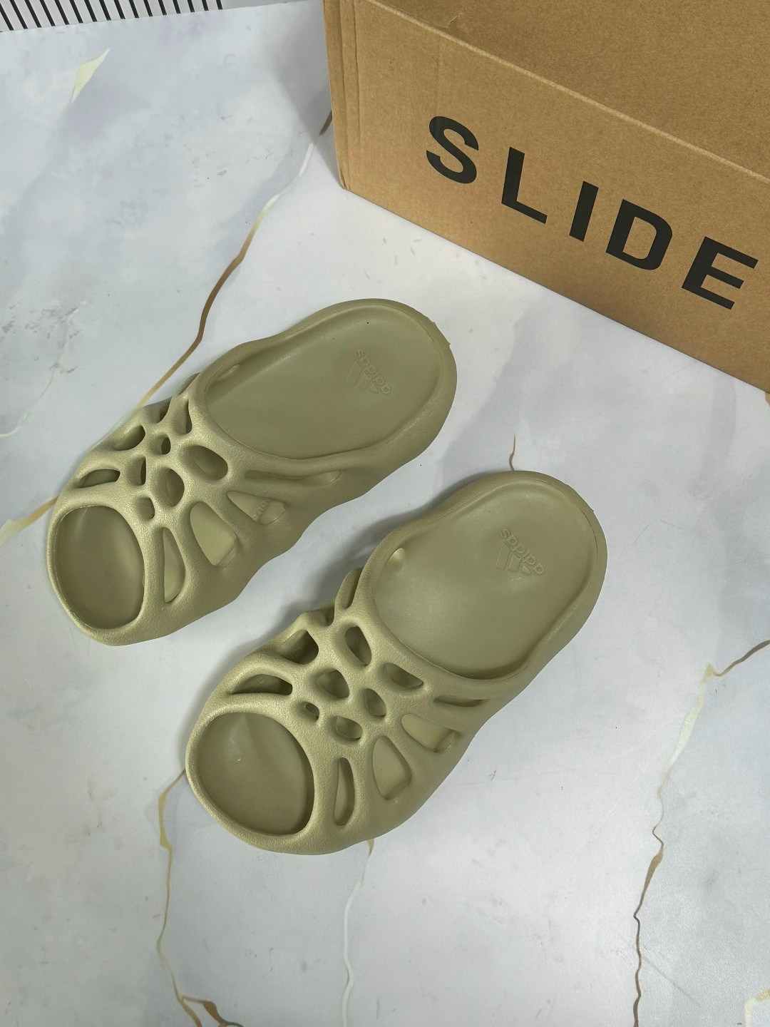 adidas yeezy 450 slide,сланцы adidas yeezy 450 slide,,adidas yeezy 450,сланцы adidas yeezy 450