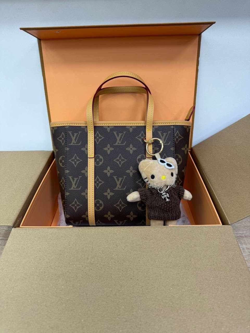 louis vuitton женская сумка,louis vuitton сумка на плечо,сумка louis vuitton,луи виттон сумка через плечо женская,модная сумка