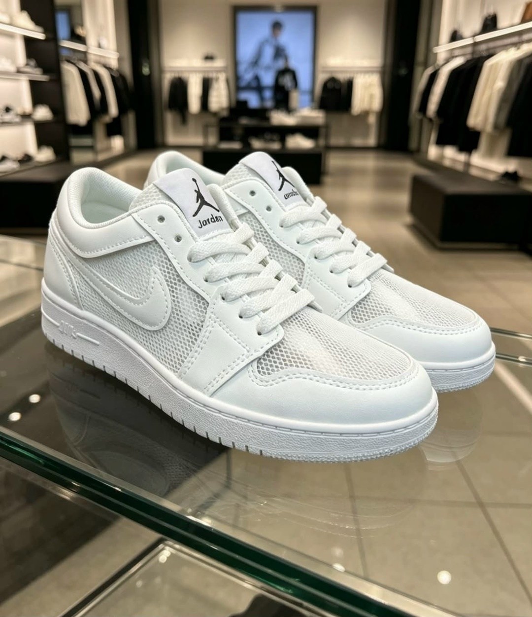 nike air jordan 1 low,air jordan 1 low se homage,air jordan 1 low black and white,air jordan 1 low se homage white black,air jordan 1 low