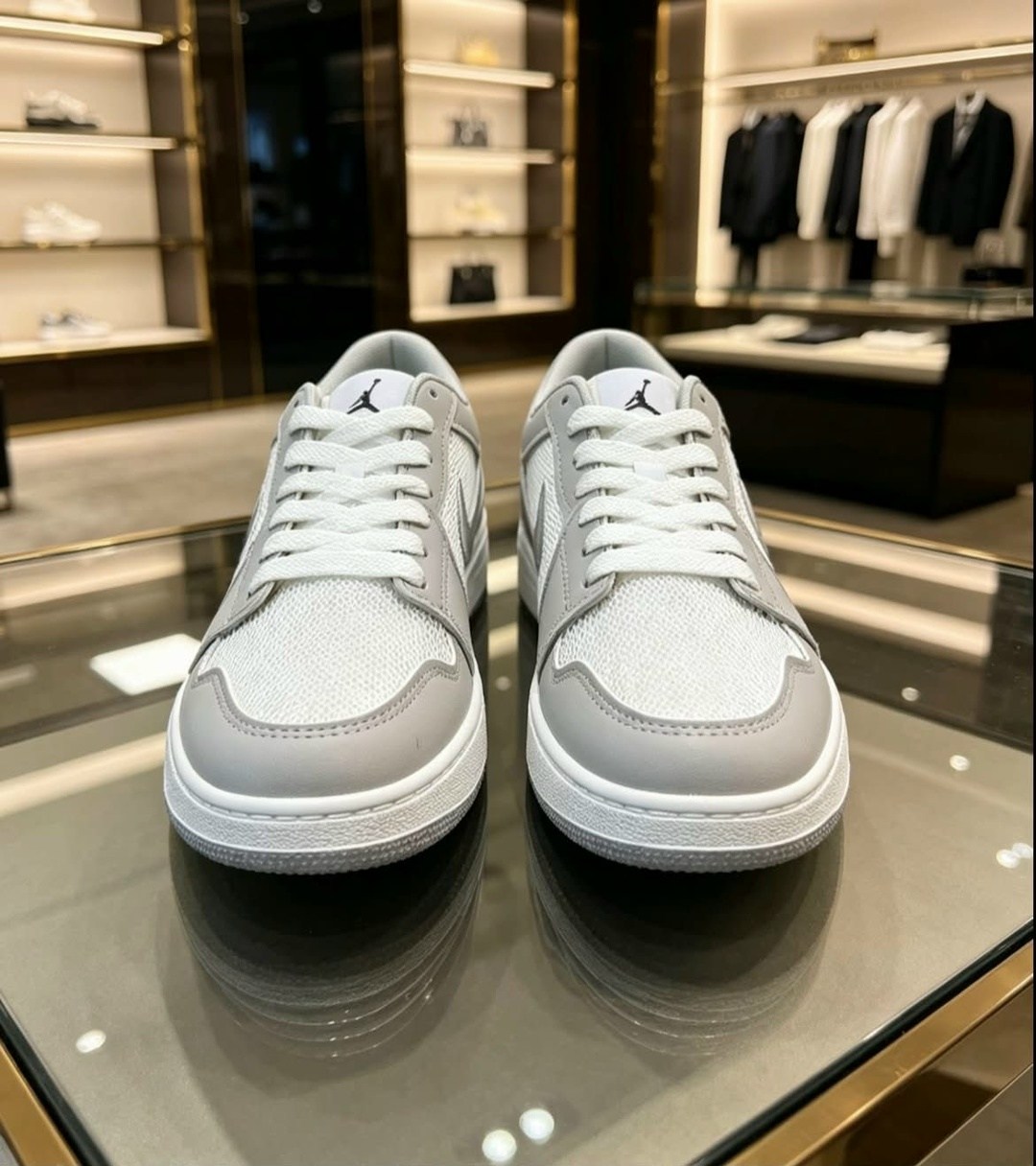 nike air jordan 1 low,air jordan 1 low se homage,air jordan 1 low black and white,air jordan 1 low se homage white black,air jordan 1 low