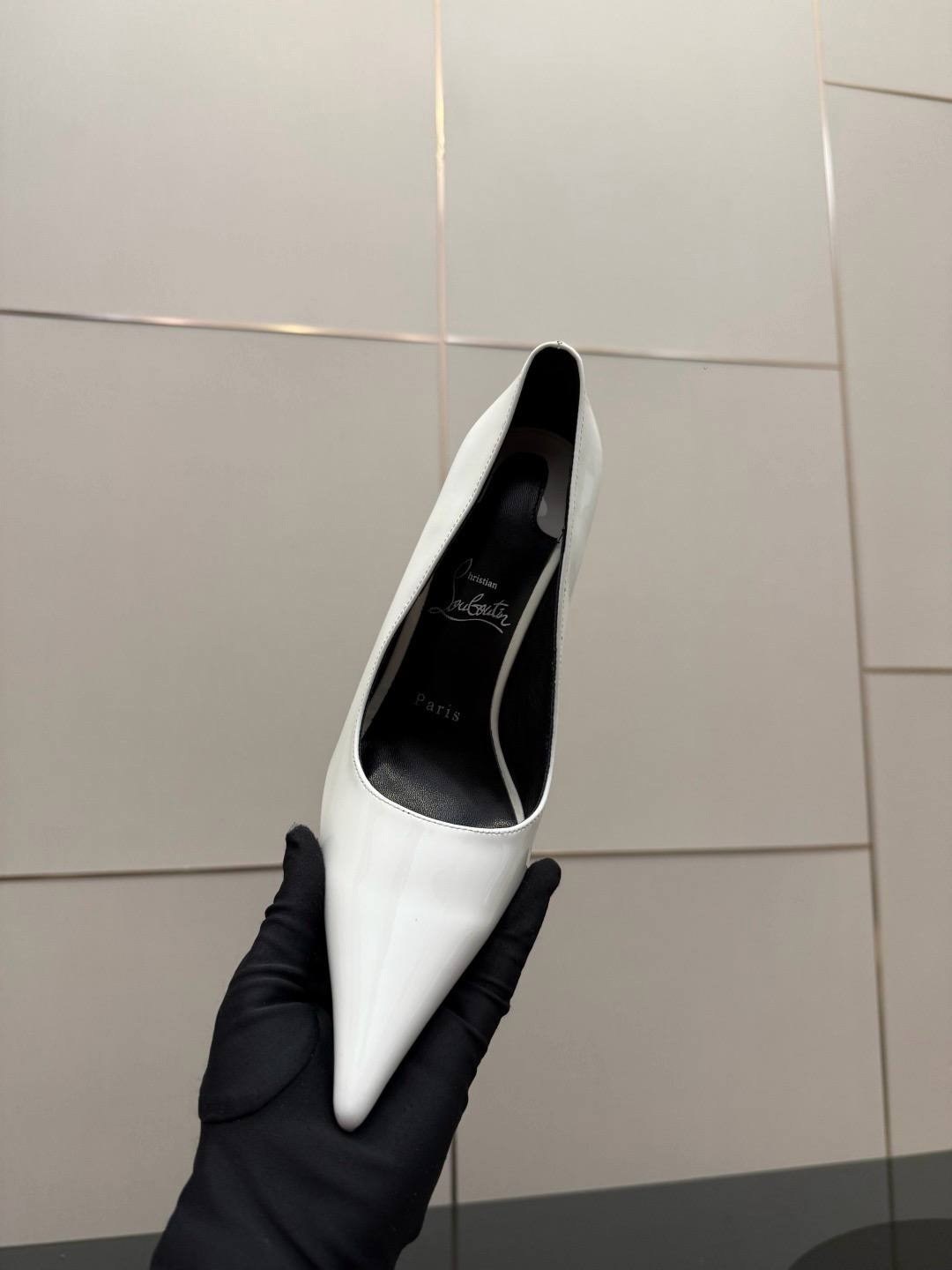 туфли christian louboutin,christian louboutin женские туфли на высоком,туфли кристиан лабутен белые,туфли женские,лодочки кристиан лабутен