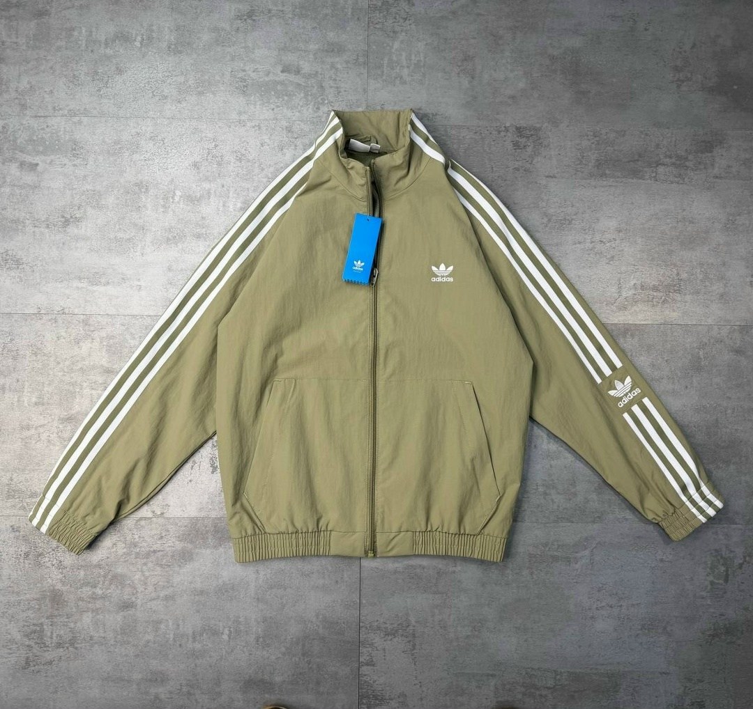 куртка adidas,спортивная куртка adidas,ветровка мужской adidas черный,adidas originals adidas,ветровка черный adidas